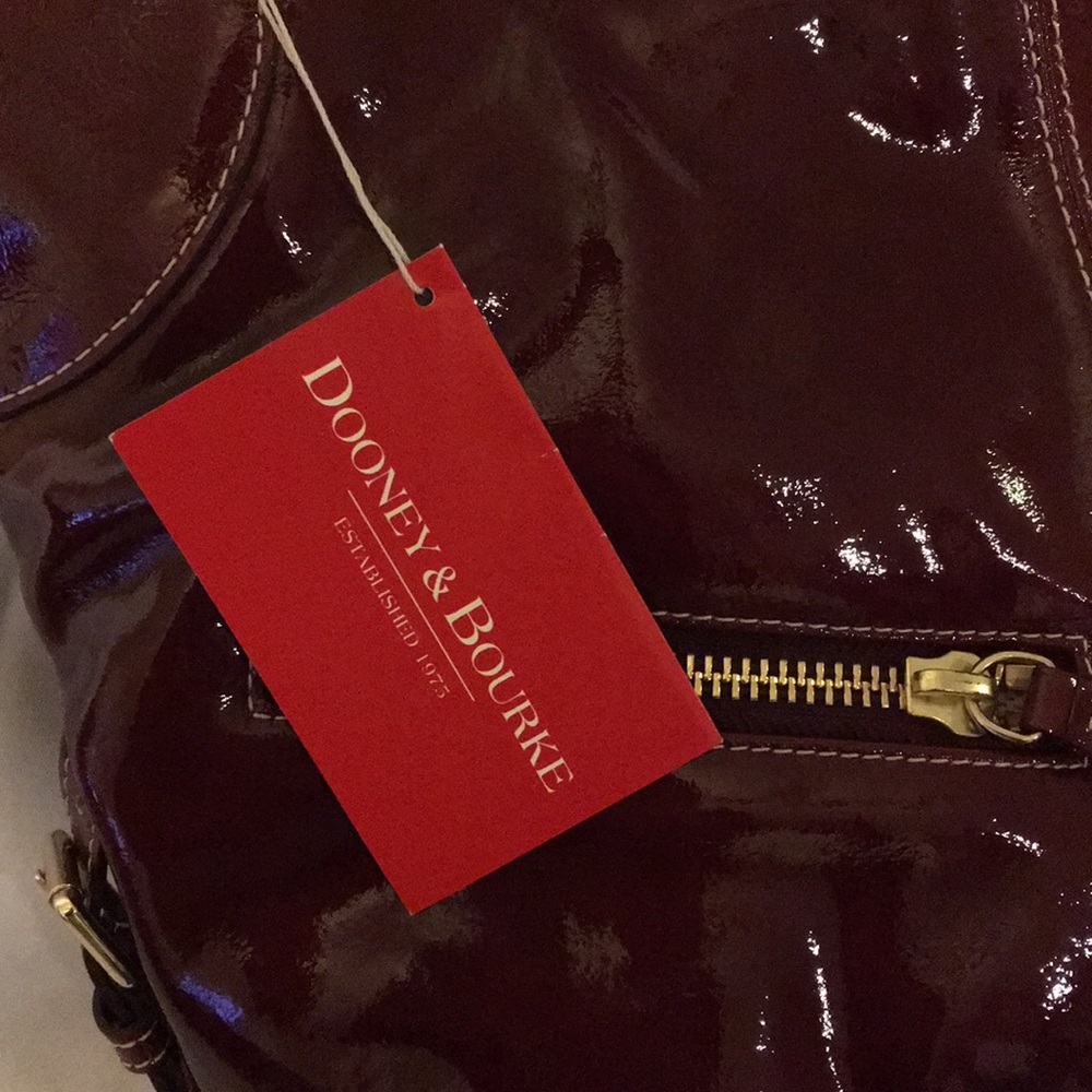 BRAND NEW Dooney & Bourke Medium Cinzia Bag - Picture 2 of 8